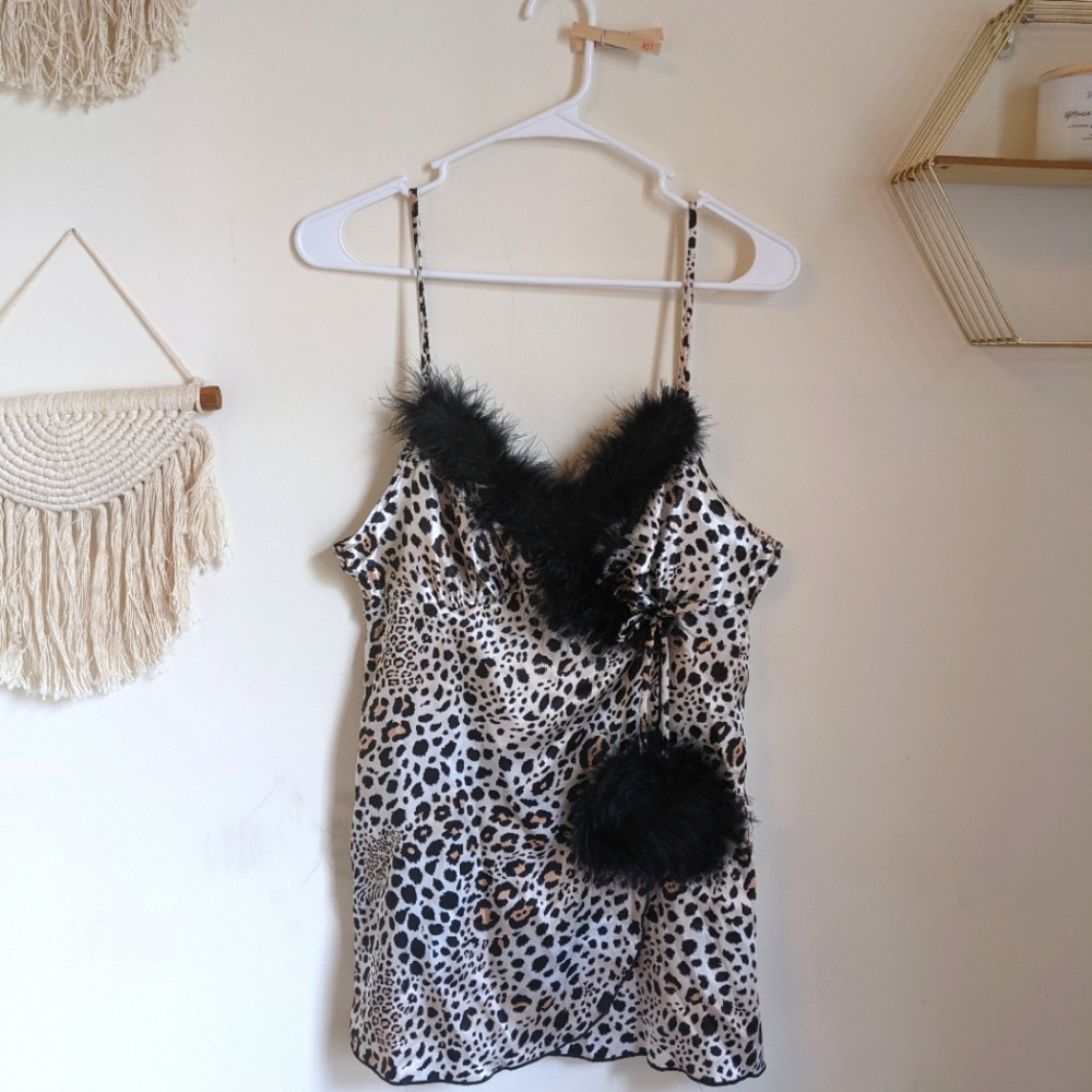 Seductive wear by cinema Etoile leopard animal print nightgown fur trim lingerie